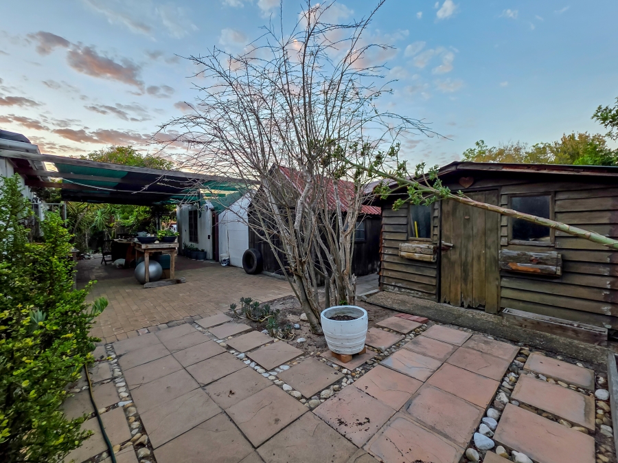 4 Bedroom Property for Sale in Sunridge Western Cape